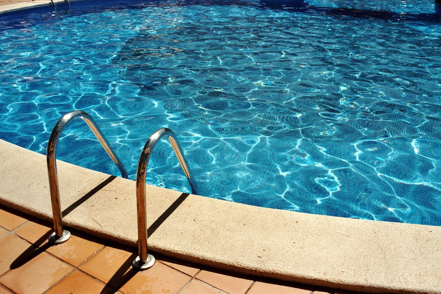 How to Check Your Pool's Water Properly